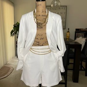 Wonderful White Blazer and Shirts set! Perfect for summer!!!